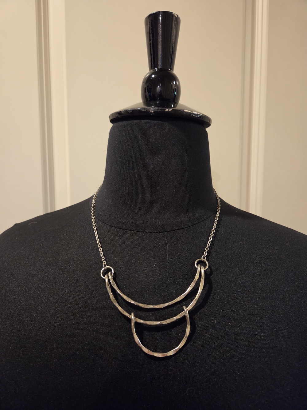 Vintage Hammered Triple-Arc Silver Tone Metal Bib Necklace - Women Jewelry